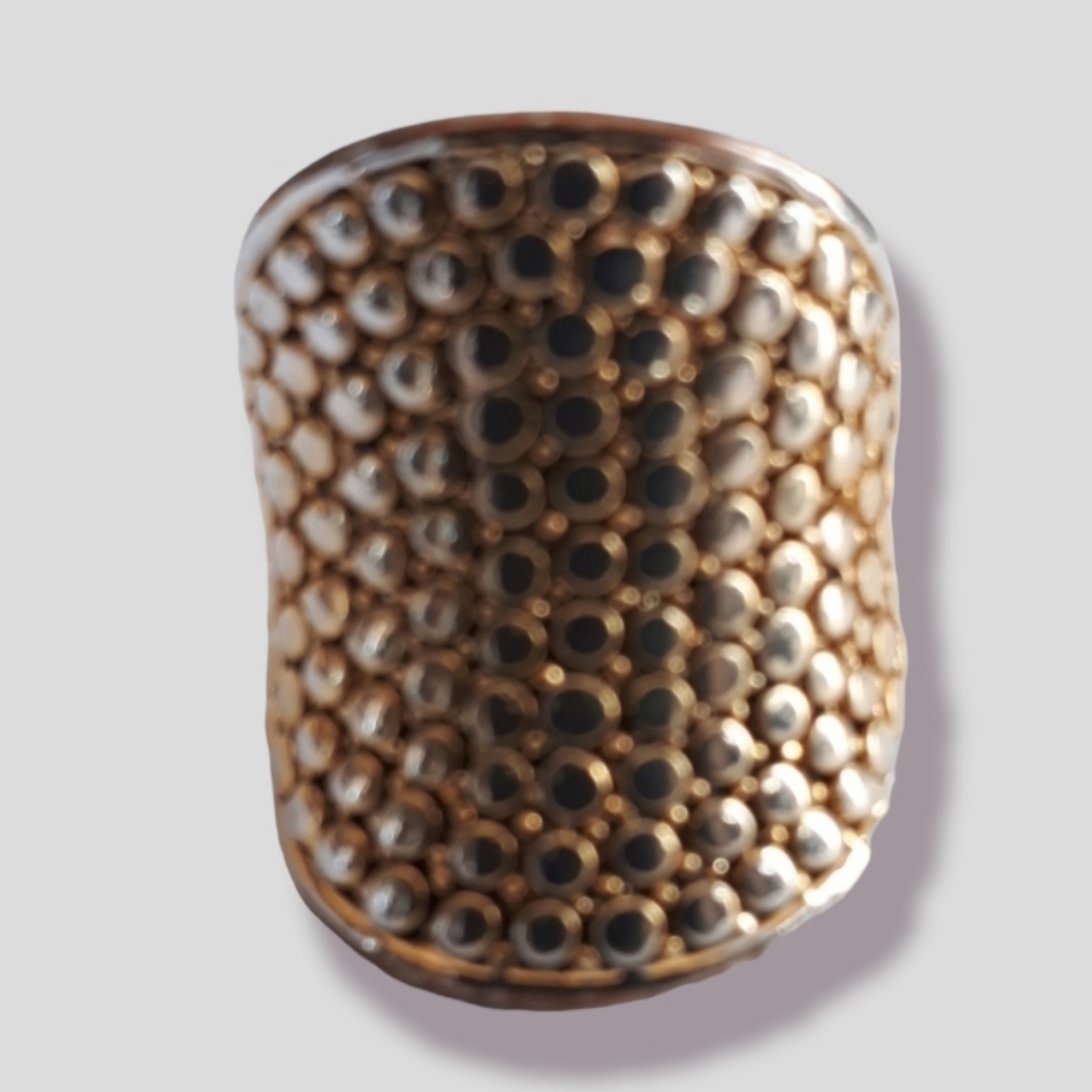 Textured ring